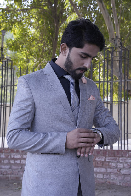 Sharp light grey three pieace suit
