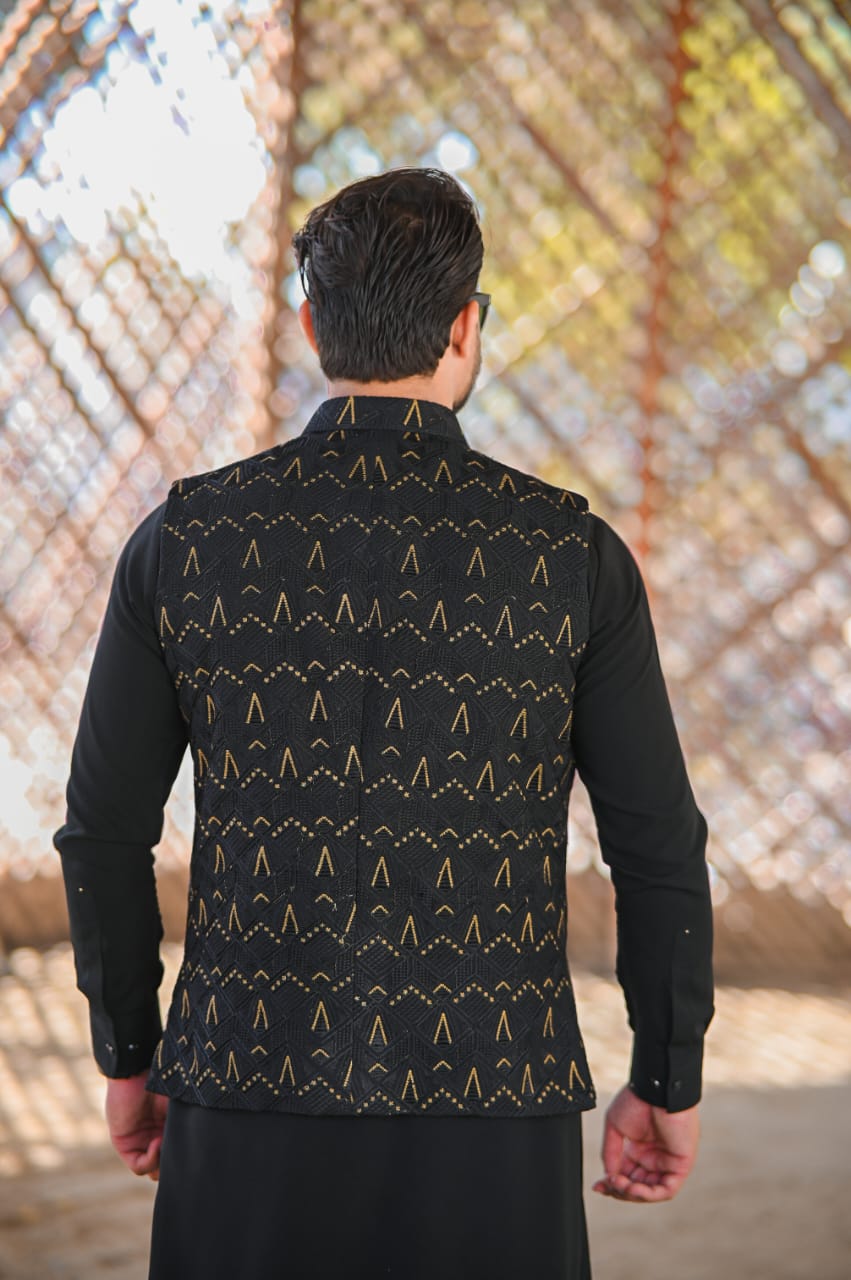 Black and gold patterned embroidary dress