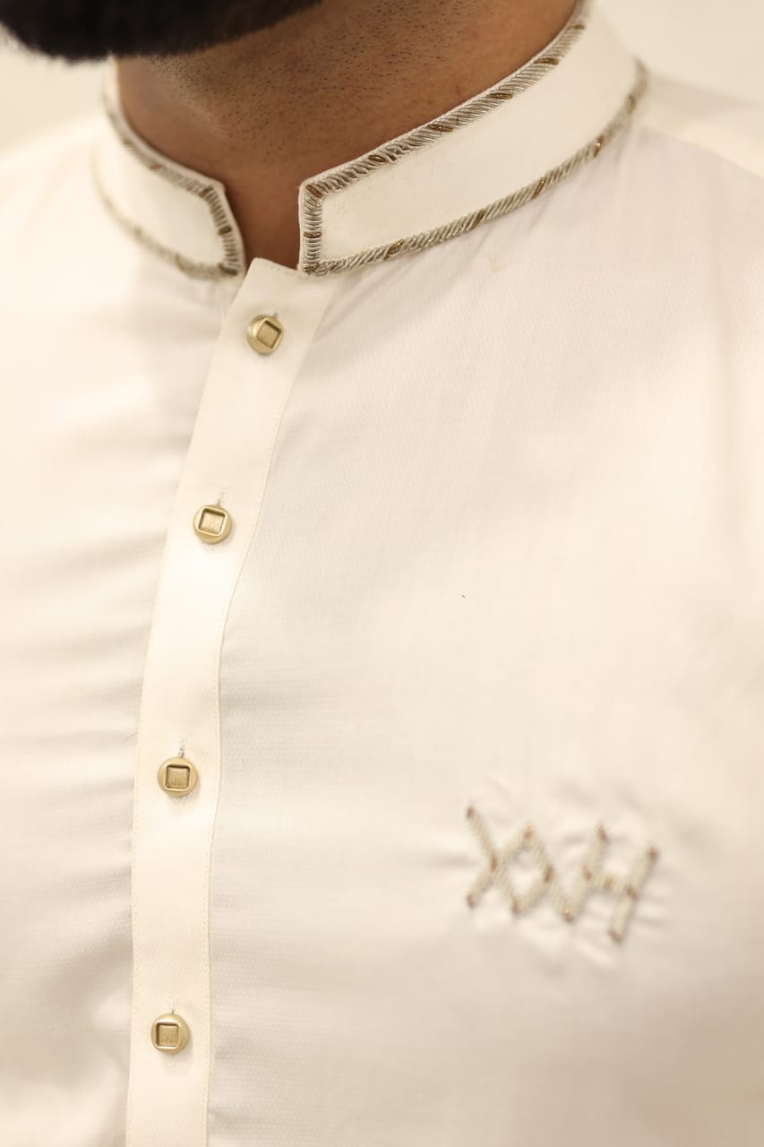 Off white texture kurta pajama lace Embroidery collar and logo style