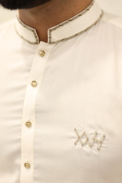 Off white texture kurta pajama lace Embroidery collar and logo style
