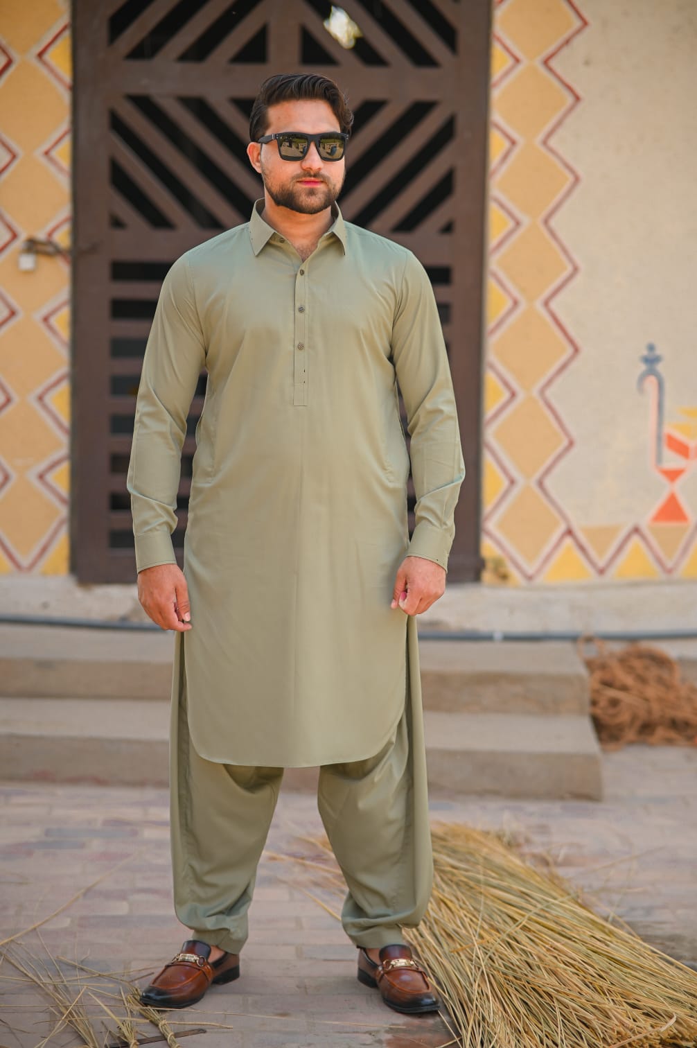 Sage green kameez shalwar decent detailing